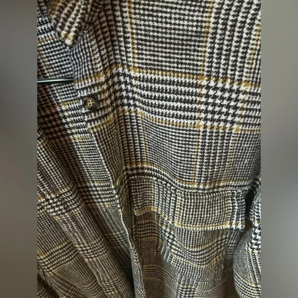 button down jacket - Picture 2 of 2